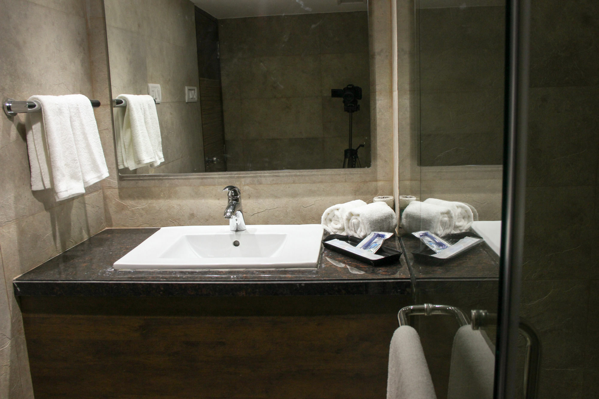 Golden Chariot The Boutique Hotel Mumbai Exterior photo